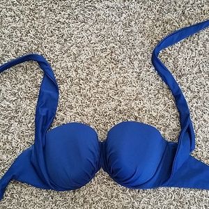 Victoria's Secret swimsuit top in navy.